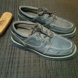 Leather shoes